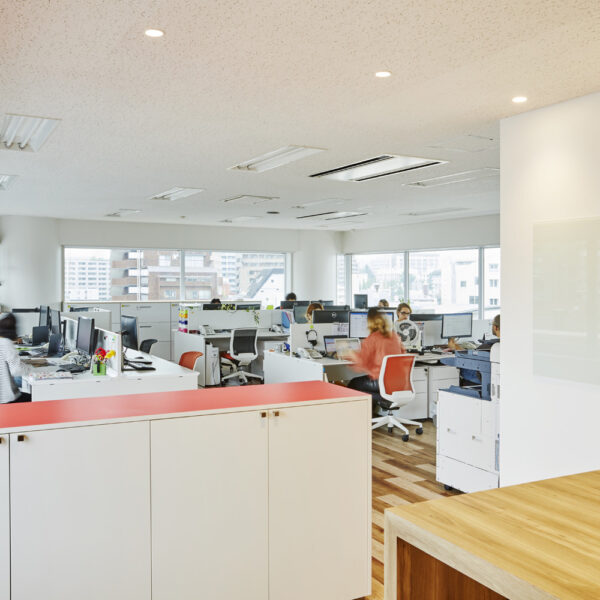 働き方の改革と共に変化するオフィス家具