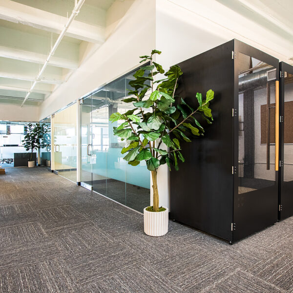 オフィスの個人ブースで集中力アップ！メリットや注意点をご紹介