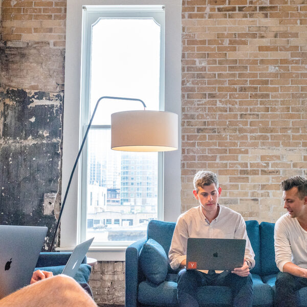 ソファや造作家具を取り入れて豊かなオフィス空間を作ろう