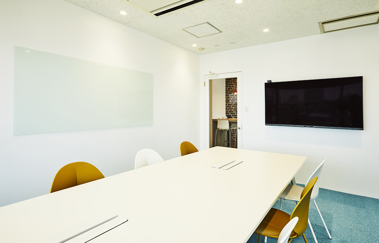 Sopexa Japon 株式会社 Meeting Room_2 デザイン・レイアウト事例