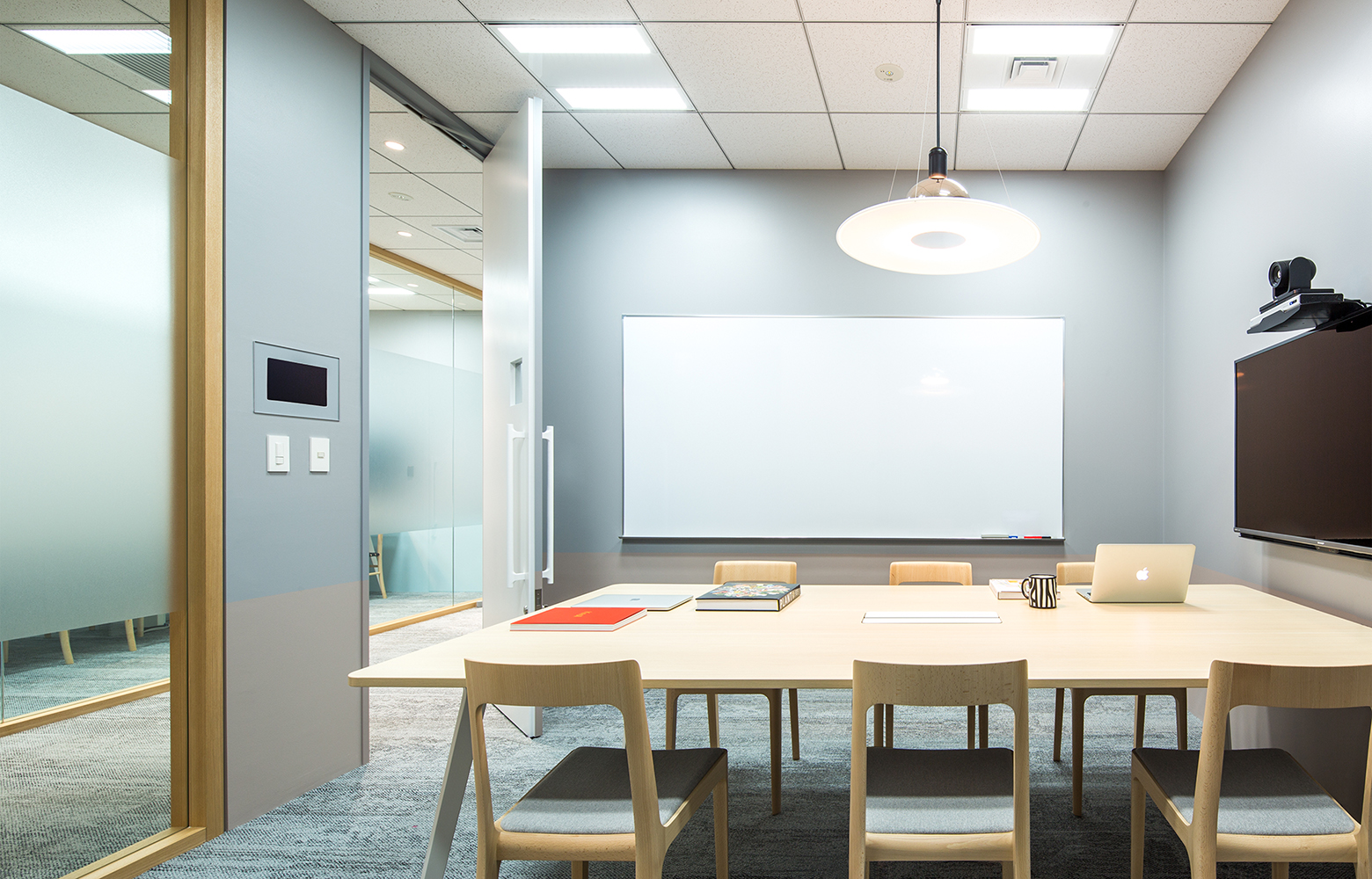 KLab株式会社 Roppongi Office Meeting Room_3 デザイン・レイアウト事例