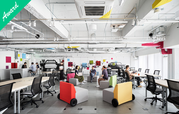 東京から世界へとイノベーションを促進するオフィスデザイン
