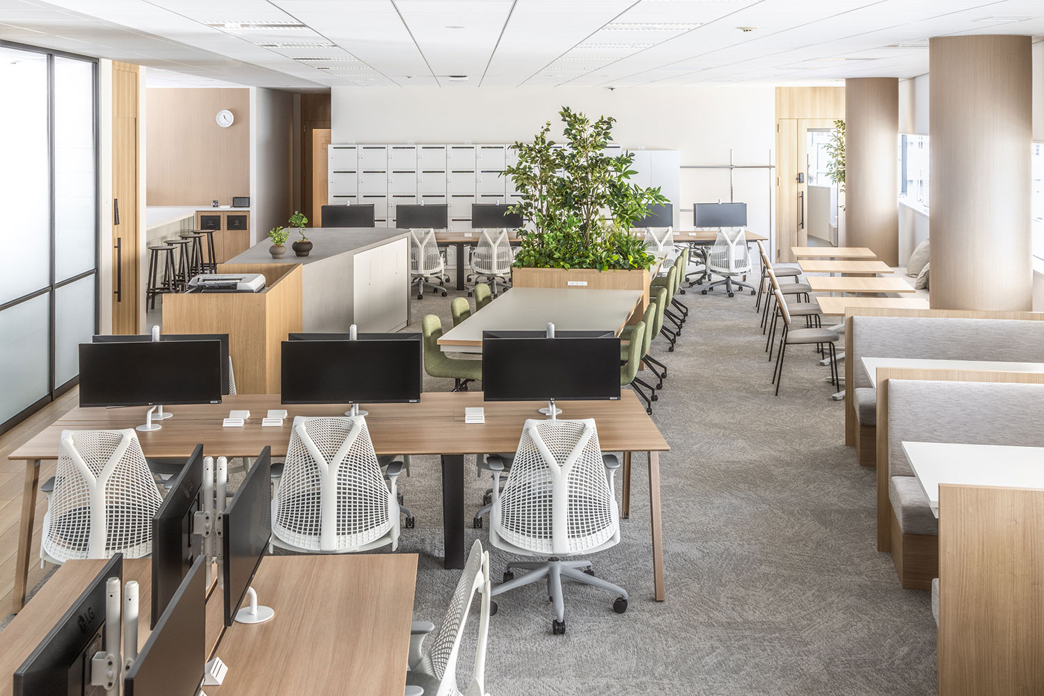 ファースト株式会社 WORK SPACE デザイン・レイアウト事例